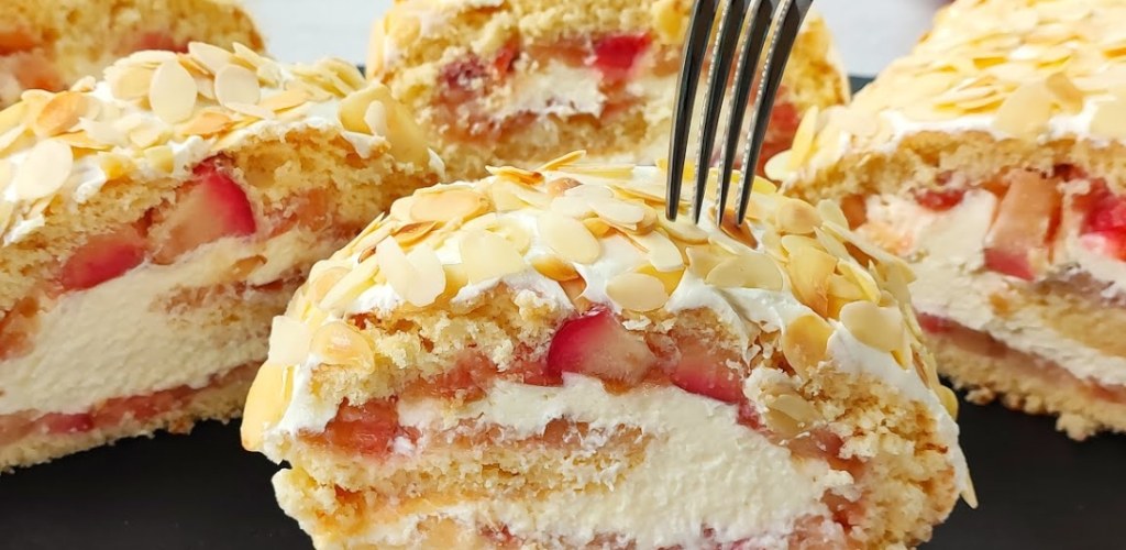 Caramelized Apple Cake with Cream Cheese Frosting and Almonds Recipe