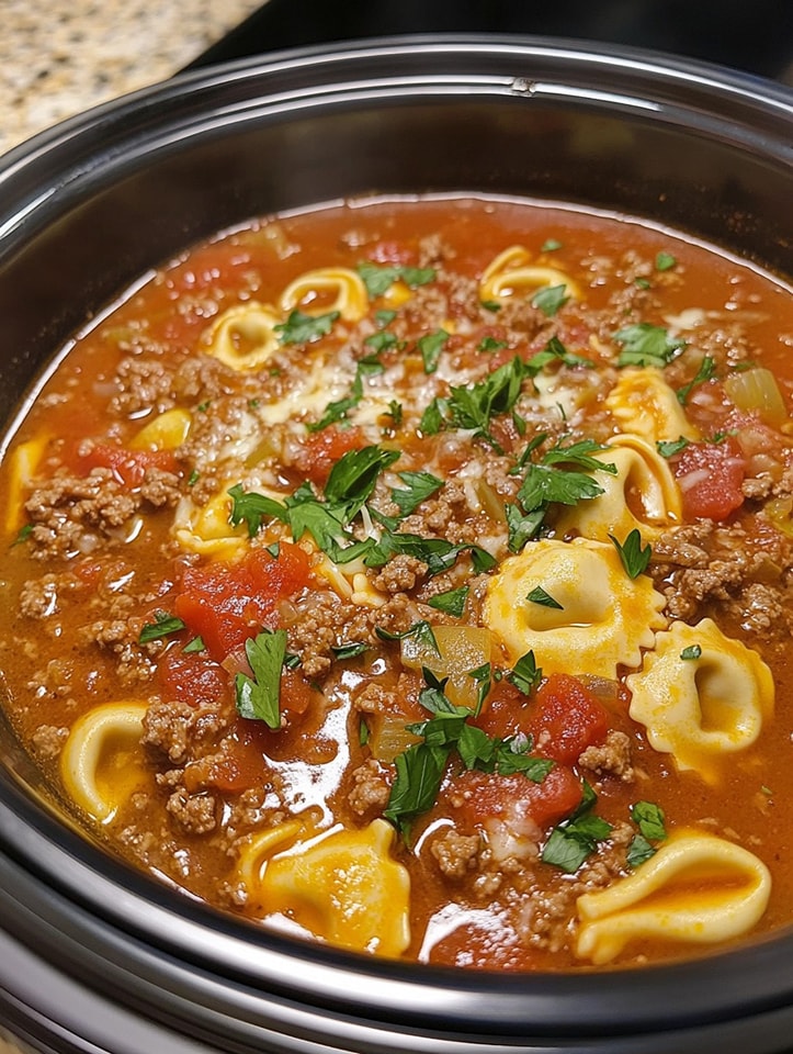 Slow Cooker Tomato Tortellini Soup with Ground Beef