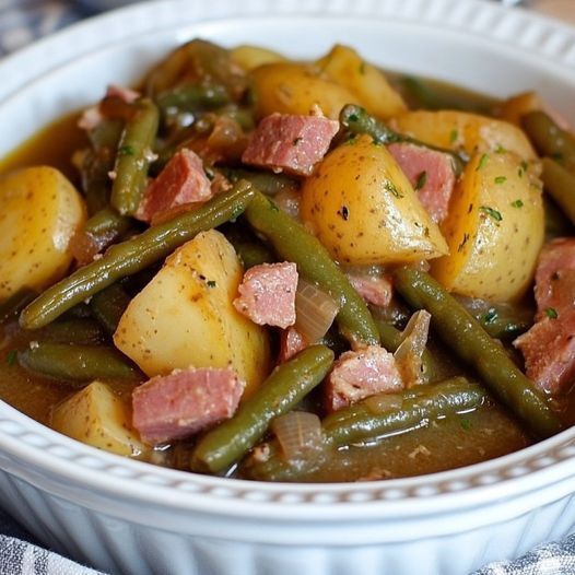 Slow Cooker Green Beans, Ham and Potatoes