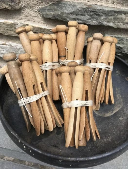 “I have no idea what this is, but I found it in my grandmother’s house.”