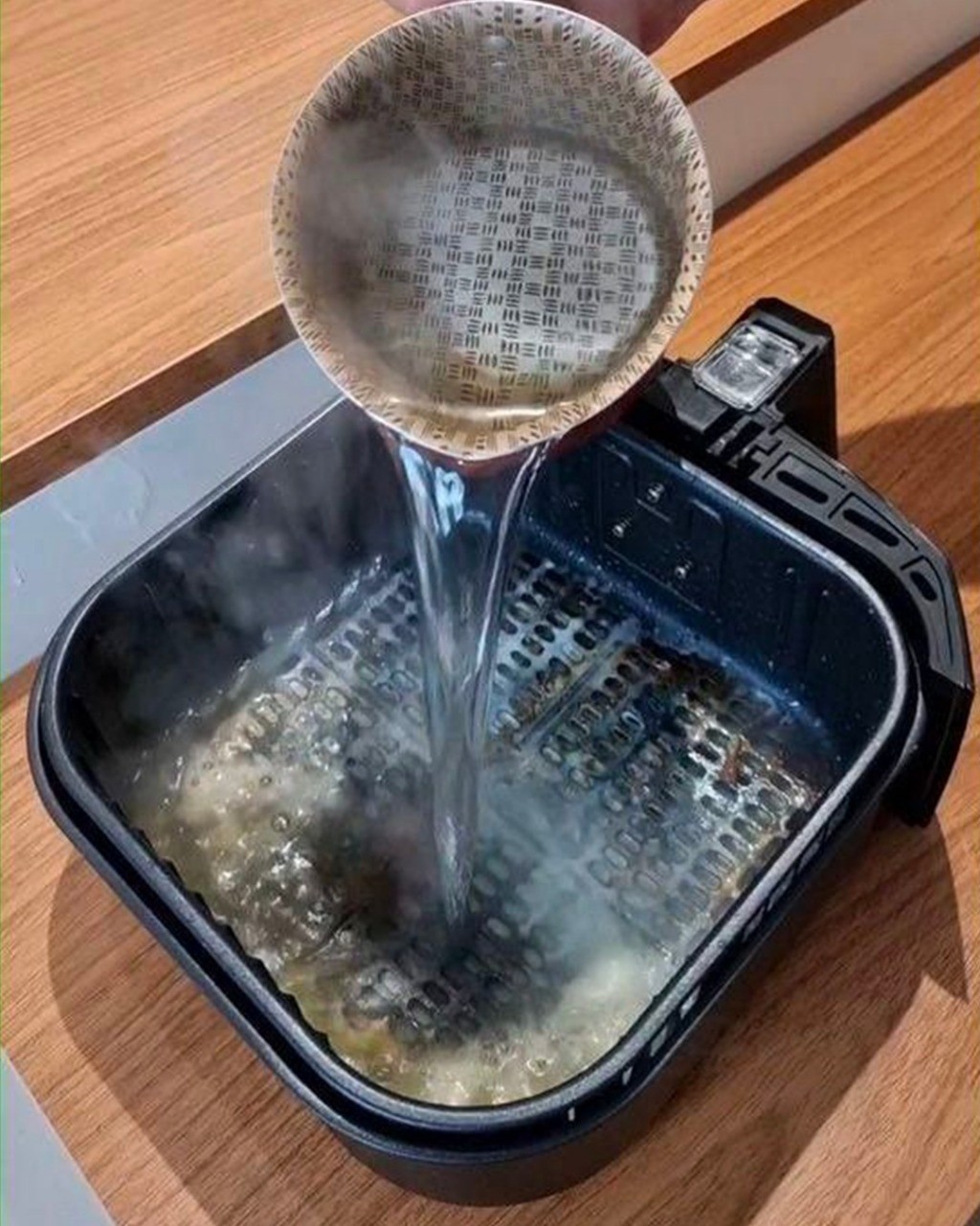 I discovered that I ALWAYS wrong to clean the air deep fryer: since I discovered this fast trick my life has changed. I’ll explain everything in the first comment.