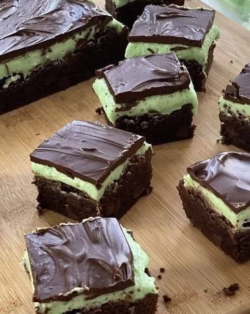 Fudge Chocolate Cake