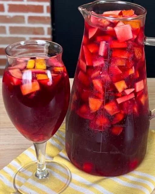 How to Make Authentic Sangria: A Refreshing Summer Drink