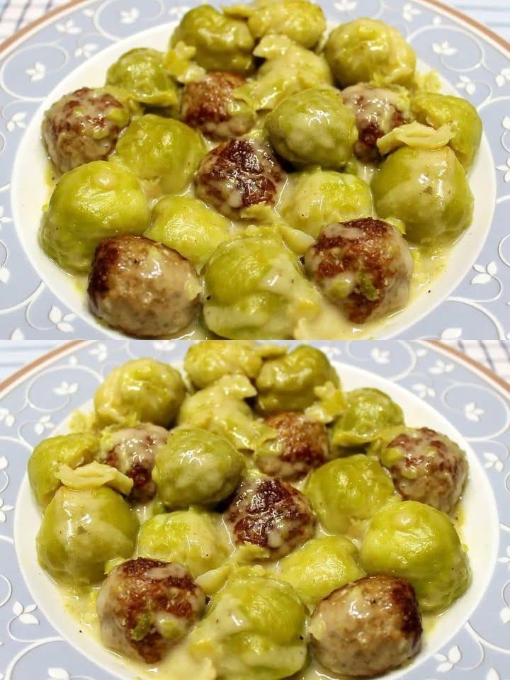 Brussels sprout stew with meatballs, ready in 30 minutes