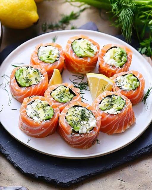 Smoked Salmon Rolls, Creamy Avocado and Fresh Herbs 🍃🐟
