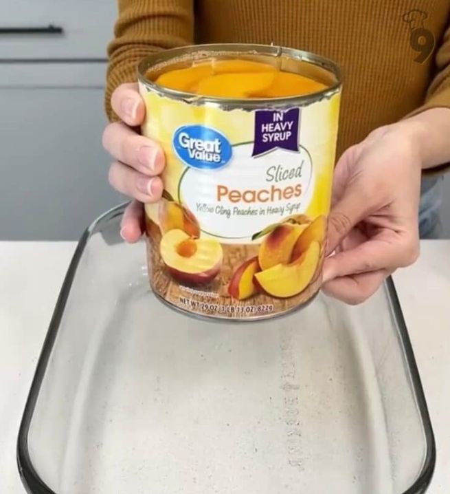 4-Ingredient Easy Peach Cobbler Recipe