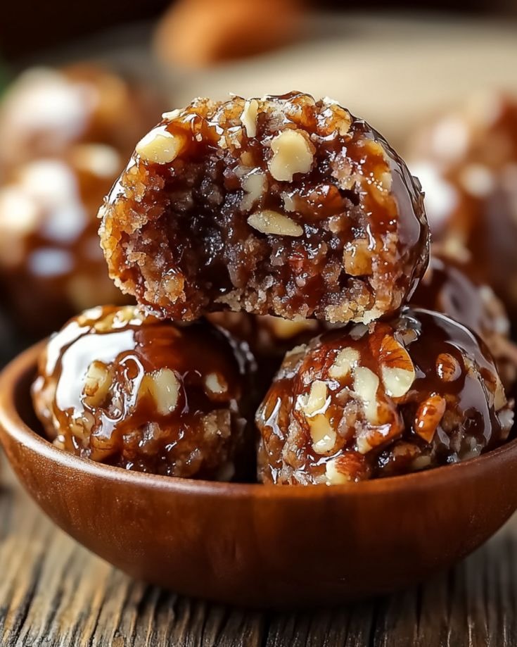 Pecan Pie Balls (No-Bake)