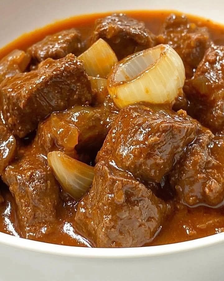 Instant Pot Greek Beef Stifado