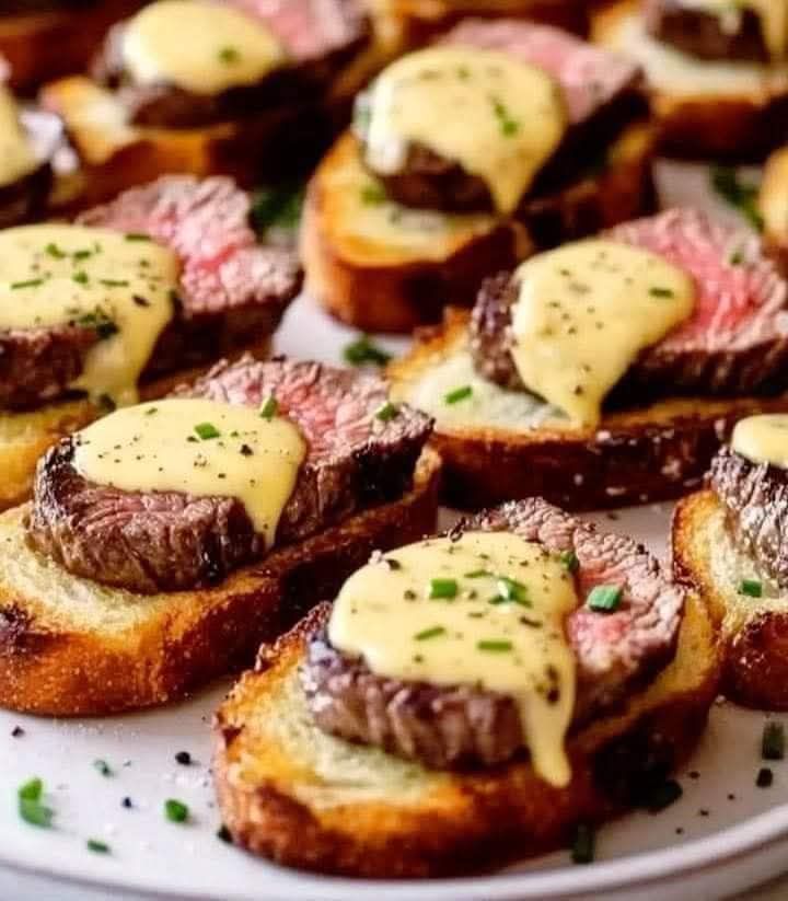 Grilled Beef Tenderloin Crostini with Béarnaise Sauce