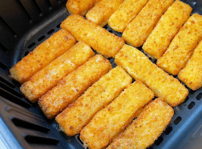Fish fingers from the hot air fryer