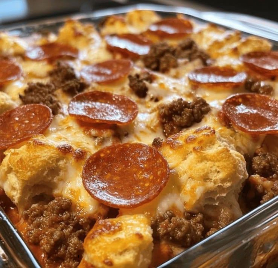PEPPERONI PIZZA CASSEROLE