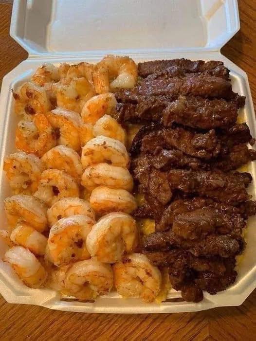 Cajun Shrimp and Steak Alfredo Pasta