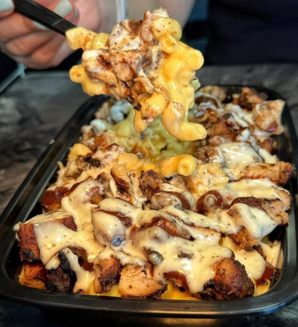 🔥😍❤️ CHICKY’S JERK CHICKEN MAC BOWL – Spicy, creamy, and Caribbean-inspired!
